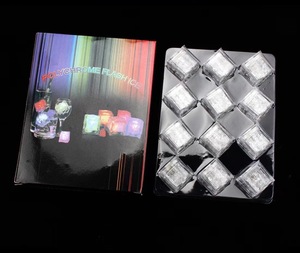 Nouveauté : Glaçons en plastique phosphorescents, étanches et parfaits pour les fêtes de Pâques, Halloween, Noël, Nouvel An et la Saint-Valentin - Product Image 6
