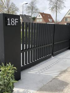 Clôture à lame en aluminium 3D Persienne en aluminium Multi-T-track Clôture 30-80cm pour cour avant Garage et jardin Bâtiments - Product Image 2