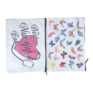 Bolsa Organizadora de Viaje Personalizable con Estampado de Mariposas, Cierre Duradero para Artículos de Aseo y Cosméticos, Bolsa de Maquillaje Moderna con Letras - Product Image 2