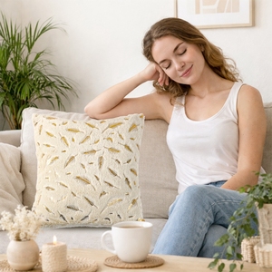 2 Pezzi Federe Decorative con <span class=keywords><strong>Piume</strong></span> Stampate in Oro su Sfondo Beige 43*43cm, Copricuscini in Peluche Corto per Divano e Casa - Product Image 1