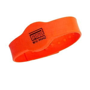 Chất lượng cao 13.56mhz125khz <span class=keywords><strong>RFID</strong></span> <span class=keywords><strong>Key</strong></span> <span class=keywords><strong>Fob</strong></span> t5577 chip Silicone dây đeo cổ tay vải <span class=keywords><strong>RFID</strong></span> xem Vòng đeo tay với đồng hồ đeo tay hình dạng - Product Image 6
