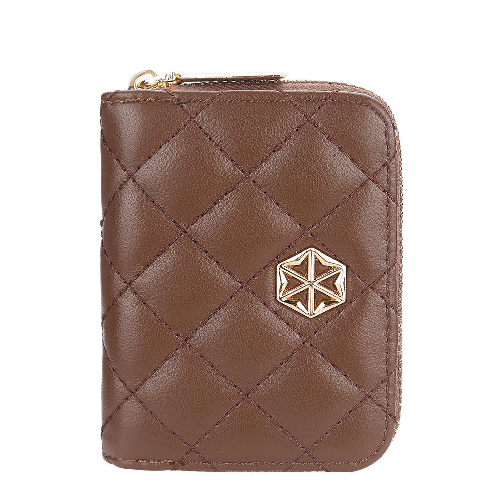 สีน้ำตาล