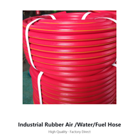 Tuyau d'eau flexible en caoutchouc renforcé NR SBR tressé textile 20 bars pour distribution