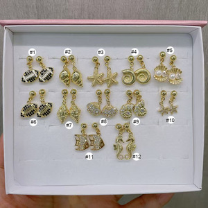 EC2065 moda 18k placcato oro CZ pavé pesce vongole conchiglia mare Marine Rugby calcio ciondolo orecchini a bottone - Product Image 2