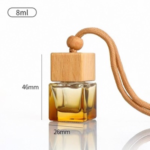 Asılabilir Araba Kokusu Difüzörü 8ml Şeffaf Kare Boş Cam Şişe Ahşap Vidalı Kapaklı Doldurulabilir Parfüm Dağıtıcısı - Product Image 1