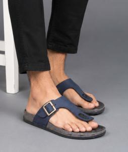 Chanclas clásicas de microfibra de cuero azul marino con hebilla y suela de goma, sandalias de verano con punta abierta. - Product Image 1