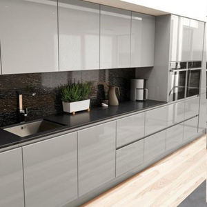 خزائن مطبخ فاخرة من الخشب والـ PVC بتصميم عصري جاهز للتركيب (RTA)، مجموعة أثاث مطبخ كاملة رمادية فاتحة لامعة قابلة للتخصيص بنمط شاكر - Product Image 1