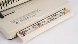 Capacidad de punzonado máx. 20 hojas (80g) máquina grapadora de carpeta de alambre de libro - Product Image 6