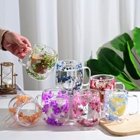 Mug en verre à double paroi avec fleurs séchées, style frais, avec poignée, cadeau créatif, multi-usage, haute esthétique, approvisionnement transfrontalier