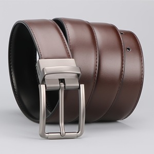 Cinto Masculino de Couro PU com Design Personalizado e Tachas, Fivela Giratória Popular, Estilo Casual, Reversível, Vintage, em Liga de Ferro – Atacado - Product Image 5