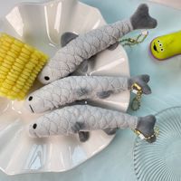 Porte-clés en peluche sardine mignonne, poupée en peluche poisson Kawaii, pendentif de sac en peluche douce, breloque de sac à dos, cadeau pour machine à griffes