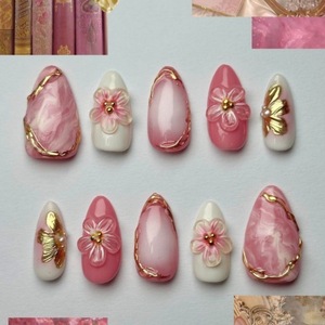 Lot de 24 faux <span class=keywords><strong>ongles</strong></span> Y2K en amande, <span class=keywords><strong>bleu</strong></span> noir métallisé, fleurs 3D, perles, en ABS, faits à la main, pour festivals et soirées - Product Image 1