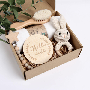 Set di Sonagli in Legno Ecologici e Non Tossici per Neonati, Giocattolo per Bambini con Dettagli all'Uncinetto, Ideale per Regali di Nascita e Baby Shower - Product Image 2