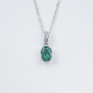 Collier en argent sterling 925 avec émeraude cultivée en laboratoire - Product Image 1