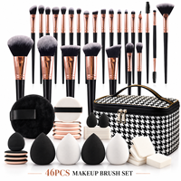 Ensemble de pinceaux de maquillage beige avec logo personnalisé, 46 pièces : bandeau, éponge de maquillage pour le visage, fard à paupières, blush, poudre capillaire et trousse de maquillage