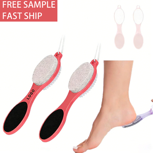 Brosse de soin des pieds 4-en-1 personnalisable avec logo, pierre ponce, râpe à pieds, papier abrasif, éliminateur de callosités, outil de douche, masseur, manche en bois - Product Image 1