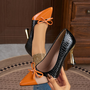 Escarpins Xuanhui élégants et modernes à <span class=keywords><strong>talon</strong></span> haut de 9 cm, bout <span class=keywords><strong>pointu</strong></span>, motif gaufré, nœud décoratif, couleur contrastante, sexy, pour femmes - Product Image 2