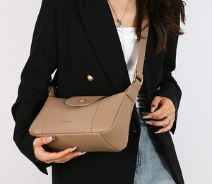 Sac à <span class=keywords><strong>bandoulière</strong></span> en cuir souple pour femme - Sac à main tendance et décontracté avec sangle réglable pour un usage quotidien - Product Image 1