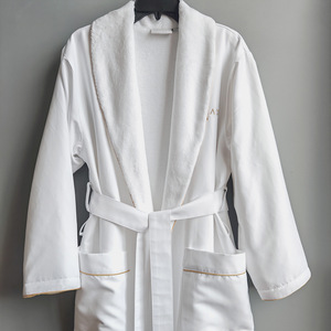 Albornoz de Hotel con Cuello Chal y Doble Capa de Felpa, Logotipo Personalizado Bordado, Ropa de Baño de Lujo para Spa de Cinco Estrellas - Product Image 2