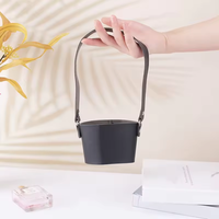 Housse de tasse thermique d'été en cuir PU durable pour thé au lait et café, surface lisse, manchon de tasse personnalisé