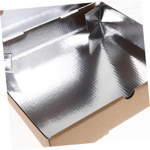 Boîte à pizza jetable écologique de qualité alimentaire avec impression personnalisée, doublure en éponge, laminage mat pour l'emballage à emporter des restaurants - Product Image 4