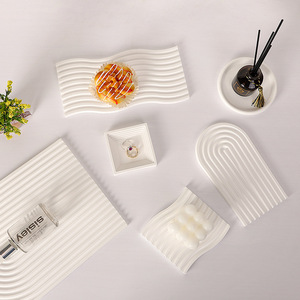 Ensemble de plateaux à bijoux Master Gu en céramique blanche, design moderne minimaliste pour la décoration de la maison et les cadeaux - Product Image 1