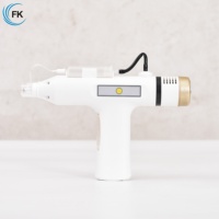 Appareil de soin de la peau à microcristaux nano sans aiguille pour usage domestique, resserrement des pores, avec marteaux chauds et froids