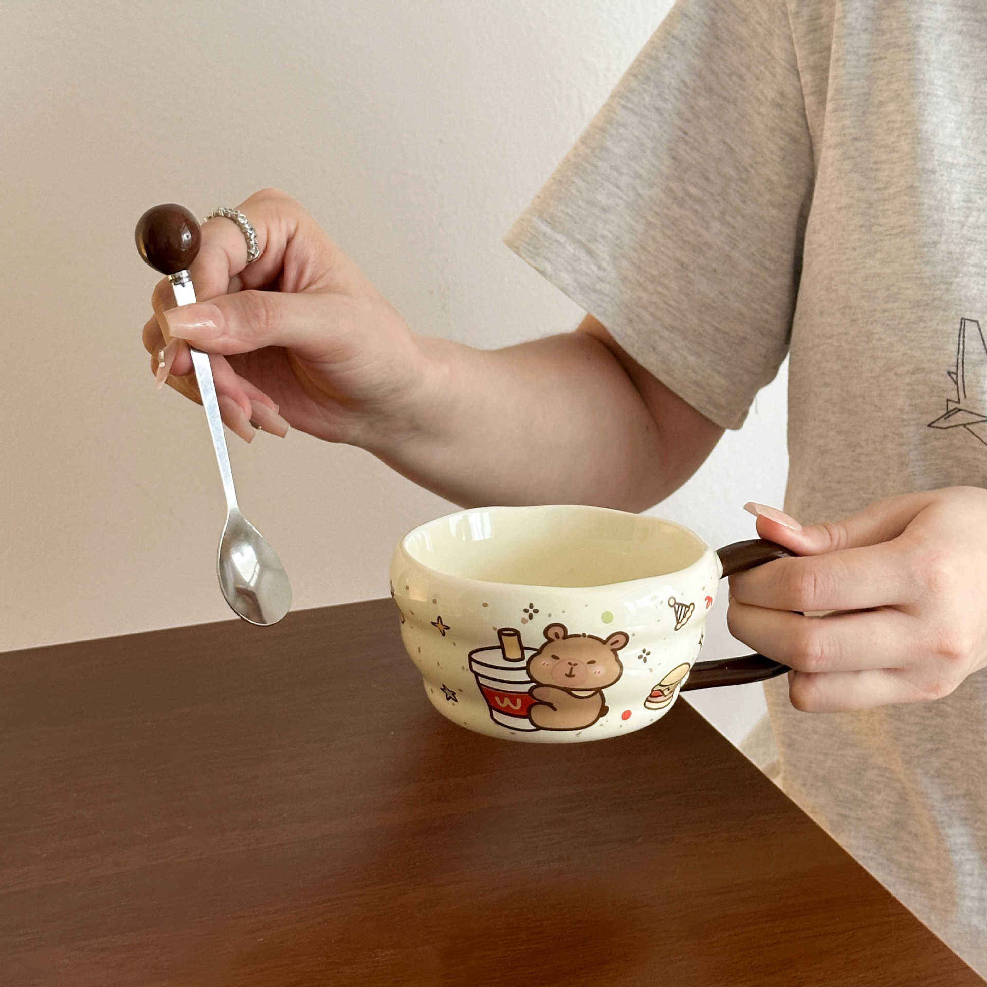 ช้อนหนัง Cola Cara