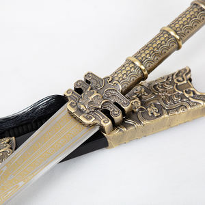 Espada Fantasma Fengshen Yanyi de 72 cm - Accesorio de Cosplay Exquisitamente Grabado para Entusiastas de las Armas Antiguas - Product Image 3