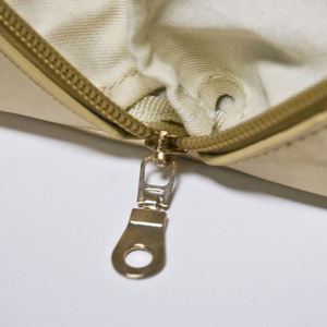 Élégante trousse de toilette dorée en PU, grande capacité, ouverture plate, portable, pour voyage et maquillage - Product Image 6