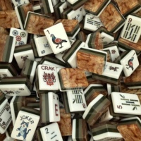 Elegante Tapete de Mahjong Americano Plegable con Estampado de Crisantemos, de Goma Antideslizante, Cubierta Impermeable para Mesa de Juego, Guía de Reglas de Juego