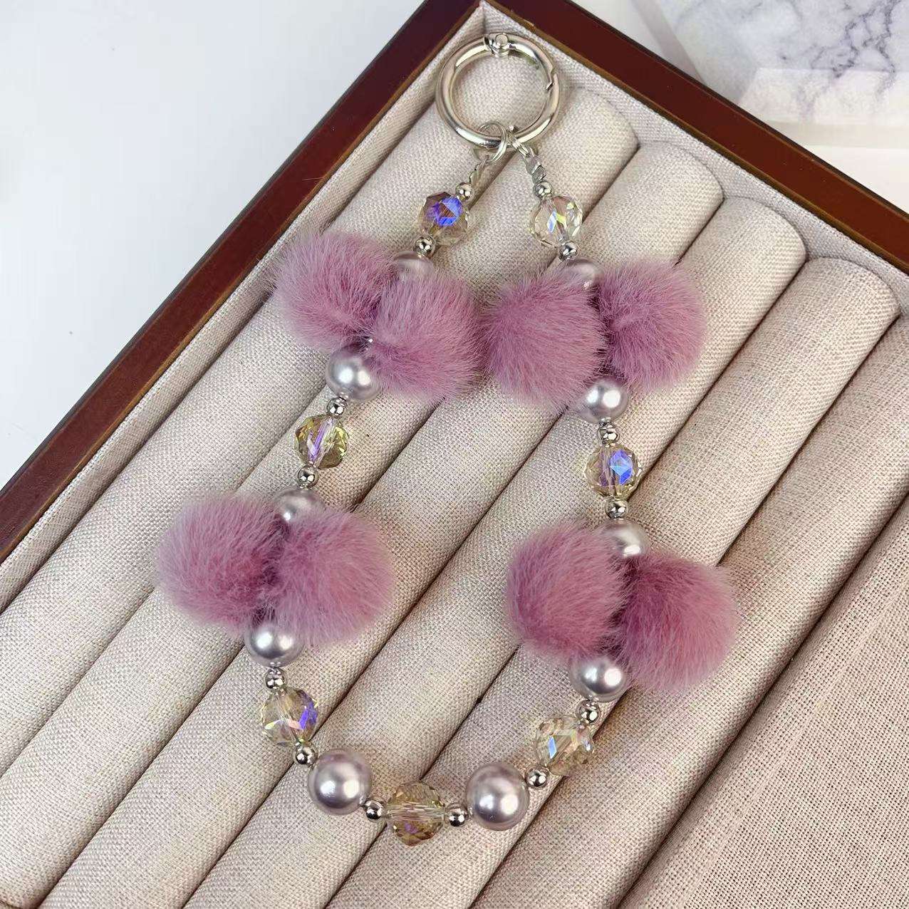 สไตล์ลูกบอลขนสีม่วง