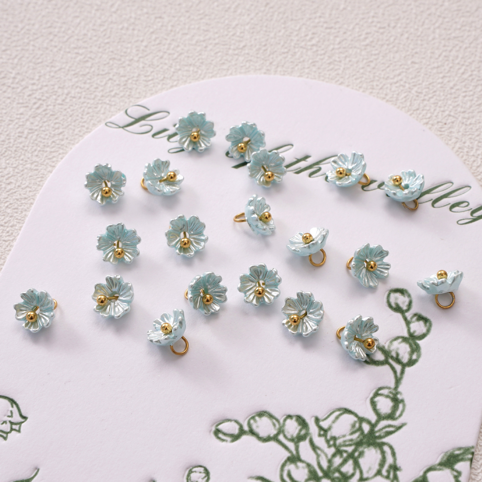 Five-petaled flower 7mm light blue