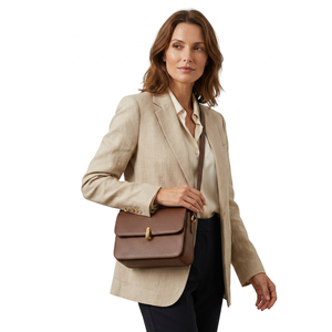 Sac bandoulière marron en cuir PU Saffiano pour femme, sac messager à rabat avec fermoir, capacité 2L, sac à main quotidien pour les voyages - Product Image 6