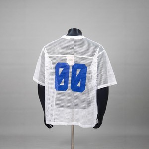 T-shirt e pantaloncini sportivi personalizzati in 100% poliestere, modello boxy, larghi, in rete traforata, con stampa digitale a sublimazione termica. - Product Image 2