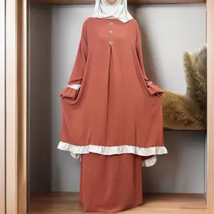 Conjunto de vestido feminino elegante de mangas compridas Abaya de duas peças de seda gelada enrugado para primavera e outono cor sólida com babados