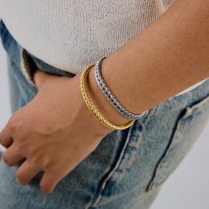 Pulsera de Acero Inoxidable con Cadena Trenzada, Joyería Unisex, Regalo, Tono Plateado - Product Image 2