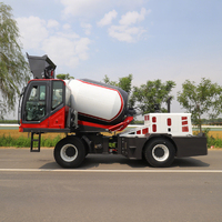 Camion malaxeur à béton autochargeur 4x4 de 2,6 m³, malaxeur mobile, malaxeur à béton portable avec pelle de chargement pour travaux en verger