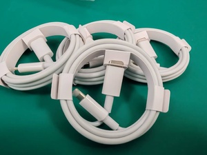<span class=keywords><strong>สาย</strong></span>ดาต้า <span class=keywords><strong>USB</strong></span>-<span class=keywords><strong>C</strong></span> แบบ PD 12W พร้อมฟอยล์ป้องกันสัญญาณรบกวน ความยาว 1 เมตร สำหรับ iPhone 14/13/12/11/8/7/6/RS/Xs รองรับการชาร์จเร็ว - Product Image 3