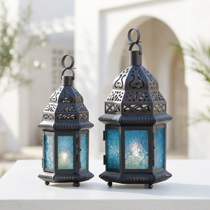 Lanternes marocaines classiques en métal en gros avec verre floral coloré pour la décoration de la maison et les mariages - Product Image 1