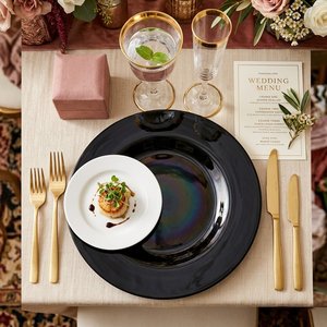 Assiettes de présentation rondes minimalistes en <span class=keywords><strong>verre</strong></span> <span class=keywords><strong>noir</strong></span> de 13 pouces, lisses et unies, pour la décoration de tables de mariage et d'événements modernes (vente en gros) - Product Image 2