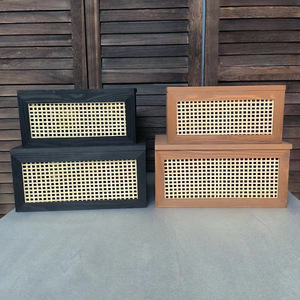 Panier de <span class=keywords><strong>rangement</strong></span> en rotin rétro classique Rectangle boîte de <span class=keywords><strong>rangement</strong></span> de bureau en bois massif avec plastique PET pour livre de famille <span class=keywords><strong>jouet</strong></span> stockage divers - Product Image 4