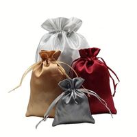 Loonde vente en gros personnalisé petit sac en satin de soie poussière extension de perruque de cheveux pochette en satin avec cordon noir avec impression de logo