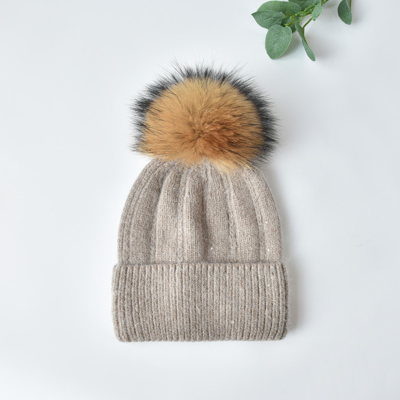 Camel+brown Pom