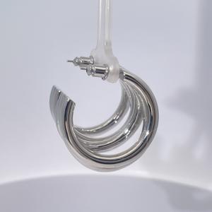 Pendientes de Aro Tianyu Gems, Diseño Simple y Clásico de Tres Capas en Forma de Jaula con Diseño Geométrico, Latón Chapado en Oro, Sin Piedras Preciosas - Product Image 3