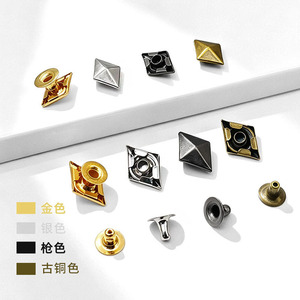 Rivets en forme de diamant 3D 9mm 10mm plaqués fer pour vêtements, chaussures et chapeaux de style punk - Product Image 1