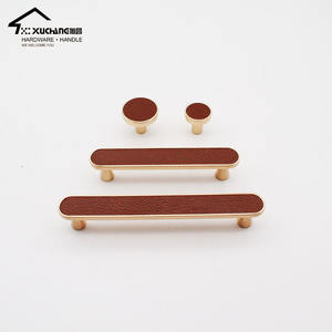 باب وخزانة ملابس من النحاس المصقول من الجلد البني بتصميم كلاسيكي على الطراز الأوروبي لأدراج المطبخ - Product Image 2