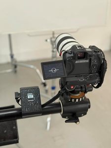 Cavo Alimentazione a Spirale Alvin's Cables D-tap a Batteria Fittizia LP-E6P per Fotocamere <span class=keywords><strong>Canon</strong></span> EOS R5 Mark II/ R5/ R6 Mark II/ R6/ R7/ R - Product Image 2