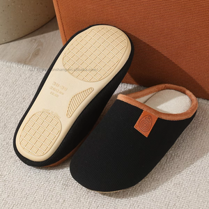 Vente en gros de nouvelles technologies : pantoufles simples de style japonais et coréen pour la maison, avec logo personnalisé, sans minimum de commande - Product Image 3