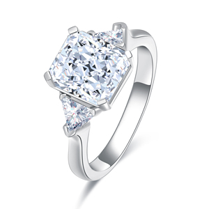 Anillo de Compromiso de Plata de Ley 925 con Tres Piedras de 3.0ct, Joyería de Moda para Mujer con Piedras Preciosas, Anillo de Diamantes para Boda - Product Image 2